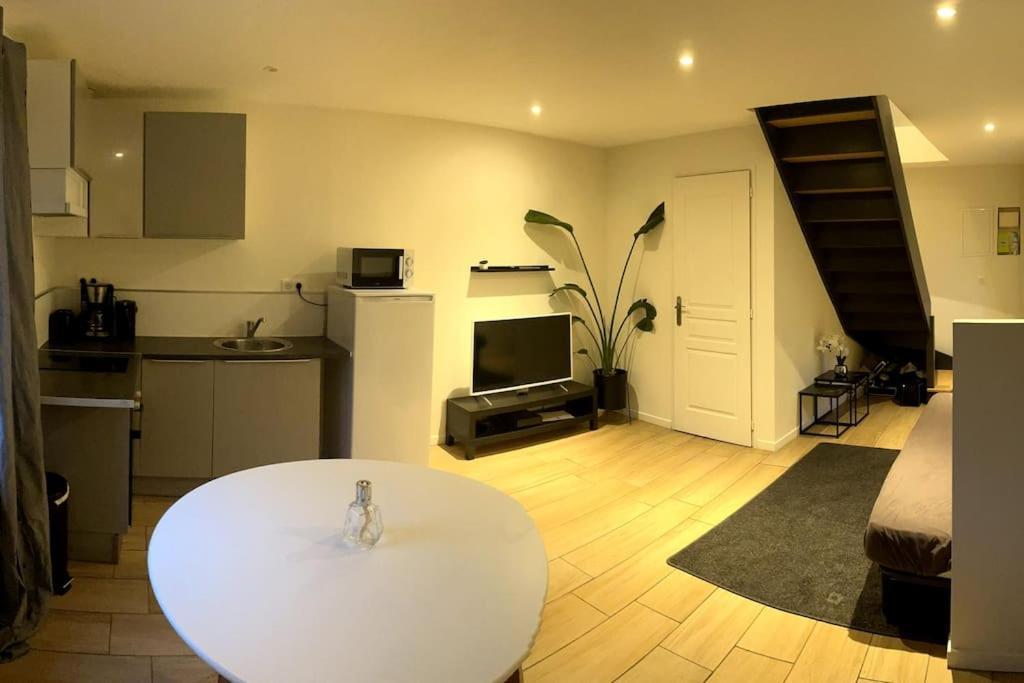 Appartement Duplex Proche Zenith, Megacite, Stade Amiens Eksteriør bilde